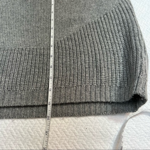 Mexx Grey Wool Blend Jewel Neckline Cropped Short Sleeve Sweater Size XS - Picture 6 of 10